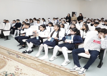 “Sağlam məktəbli” layihəsi: Bu dəfə 329 saylı məktəbdə görüş təşkil olundu