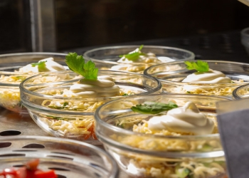 Mimoza salatının qiymətinə qədərdir?