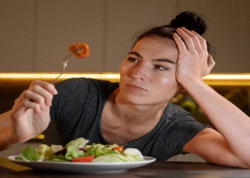 Vegeterianların sümükləri niyə daha çox sınır?