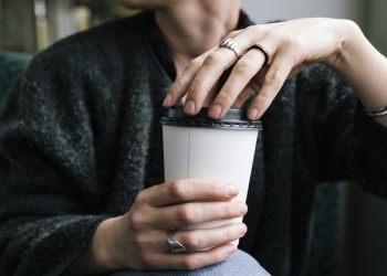 Plastik fincanlardan isti içki içmək təhlükəsizdir?