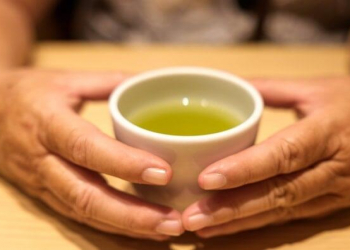 Qara, yaşıl və ya adaçayı deyil: Ən sağlam çay bu imiş