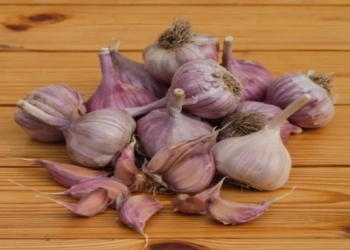 Sarımsaq: ürəkdən immun sisteminə qədər faydaları ilə tanınan möcüzəvi məhsul