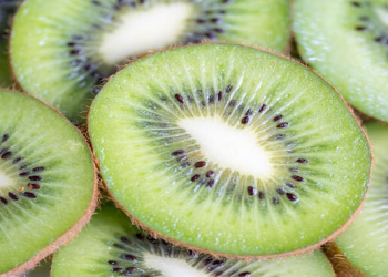 Kivini qabıqla yemək lazımdır?