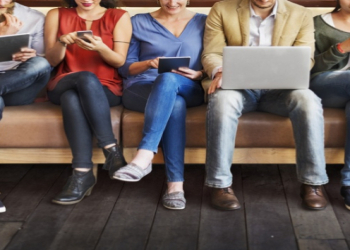 Niyə ayağımızı silkələyirik? - Bu vərdiş stressdən xəbər verə bilər