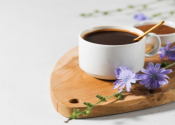 Bağırsaq sağlamlığını dəstəkləyən faydalı içkilər