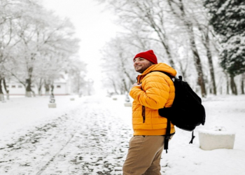 Mütəxəssis tövsiyə edir: qış gəzintiləri immuniteti gücləndirir