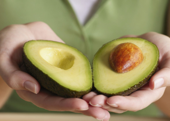 Avokado faydalı yağ turşuları və E vitamini ilə zəngindir