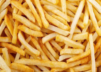 Kartof qızardarkən duz nə vaxt əlavə olunmalıdır?