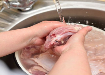 Qışda oynaqları qoruyan qidalar: həkim tövsiyələri