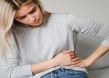 Böyrək yanındakı ağrıların təhlükəli səbəbləri açıqlanıb