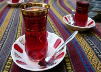 Çayı dəmləyəndən ən gec nə qədər müddət sonra içmək olar?