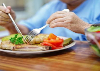 Müxtəlif yaşlarda nə yeməliyik?