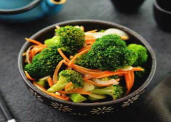 Alimlər mədə xorasına faydalı olan qidanı açıqlayıblar