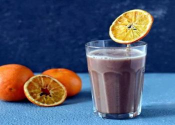 Ardıc çayı, qəhvəli smuzi və səhər enerjisi üçün daha 3 içki