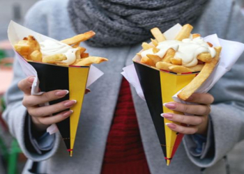 Dünyanın müxtəlif ölkələrində kartof fri nə ilə yeyilir