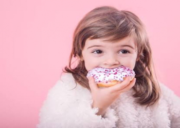 Uşaqları zərərli qidalardan necə uzaq tutmaq olar?