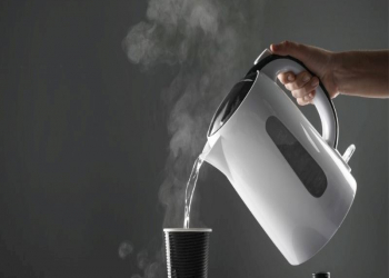 Səhər və axşam bir stəkan isti su içmək bədəndə hansı dəyişikliklərə səbəb olur?