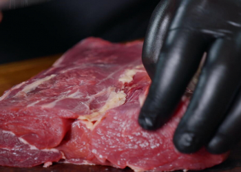 Bu ət dəmir, sink və B12 vitamini ilə zəngindir...