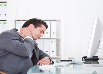 Ofis işçiləri üçün vacib sağlamlıq yoxlamaları açıqlanıb