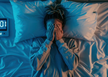 Uzun müddət yuxusuz qalmaq hansı problemlərə səbəb ola bilər?