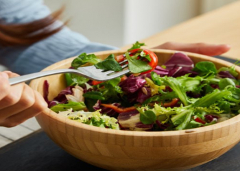 Gəncliyi qoruyan 10 qida – həkim sağlam siyahını təqdim etdi