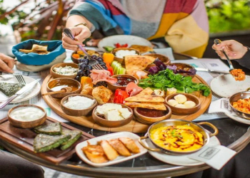 Səhər yeməyini buraxmaq təhlükəlidirmi?