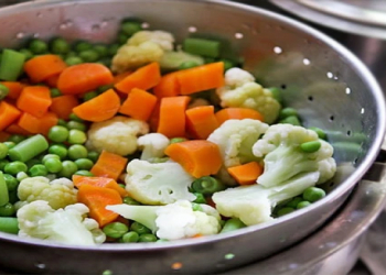 Buxarda bişirilən tərəvəzləri daha dadlı etməyin 7 yolu açıqlandı