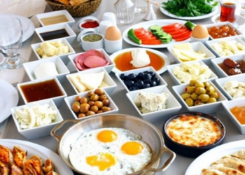 Səhər yeməyinin düzgün seçimi gün boyu enerjini artırır
