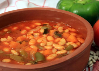 Yunan mətbəxinin klassik lobyası süfrələrə sağlamlıq və dad gətirir