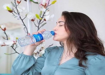Səhər acqarına su içmək faydalıdırmı?