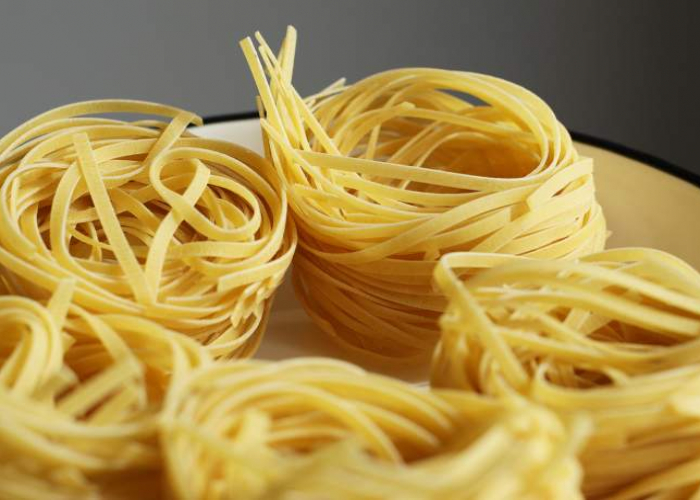 Makaronun bişirilməsində buraxılan səhvlər: onları bir-birinə yapışdıran əsas səbəblər