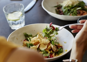 Salatdan insan barmağı çıxdı: iş məhkəməlik oldu