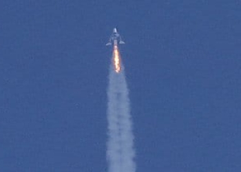 Tələbə anası ilə birlikdə kosmosa uçuş qazandı