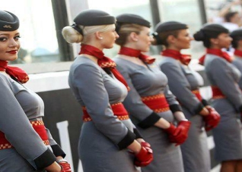 Stüardessa təyyarə ilə uçmaq üçün ən düzgün pəhrizi açıqladı