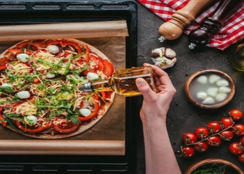 İtaliyada qeyri-adi pizza etiraza səbəb olub