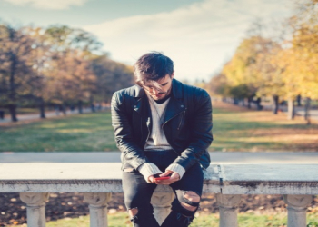 Psixoloq izah etdi: payız hüznünü depressiyadan necə ayırmaq olar