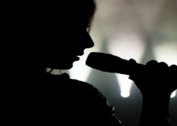 Tədqiqat: Mahnı oxumaq ağciyər xəstəliklərindən əziyyət çəkən insanların simptomlarını yüngülləşdirir