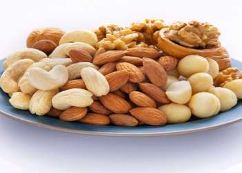 Kaju və qoz: hansı daha üstün hesab olunur?