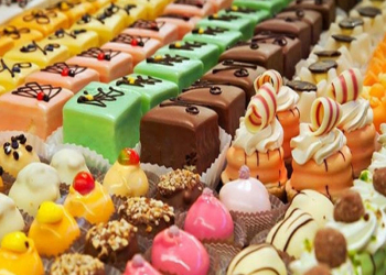 Şəkərdən imtina etmək istəyən, amma şirniyyata qarşı müqavimət göstərə bilməyənlərə tövsiyələr