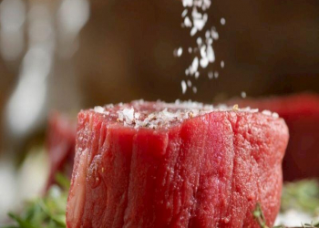 Ətə duz nə vaxt vurulmalıdır?