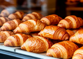 Açıq vitrində satılan şirniyyat məhsulları sağlamlıq üçün təhlükə yarada bilər
