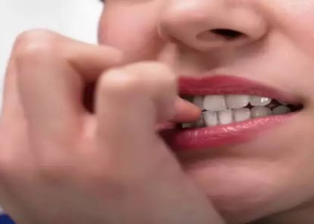 Dırnaq yemək nəyin əlaməti ola bilər?