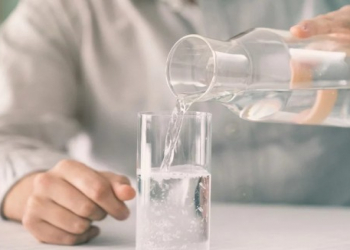 Çox su içmək niyə vacibdir: Orqanizmdəki 7 əsas faydası