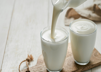 Hansı daha faydalıdır: Süd, yoxsa kefir?