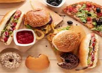 Fast-food yeməklərin yayda yaratdığı təhlükələr