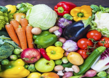 Qida mifləri: Tərəvəzlər çiy yoxsa bişmiş halda faydalıdır?