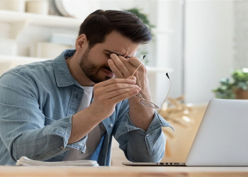 Gözlər üçün 20 saniyə — ekranların zərərini azaltmağın sadə yolu