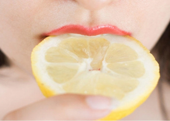 Limonu necə yemək lazımdır - qabıqlı, ya qabıqsız?