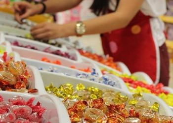 Konfet və şokolad alarkən nələrə diqqət yetirməlisiniz?