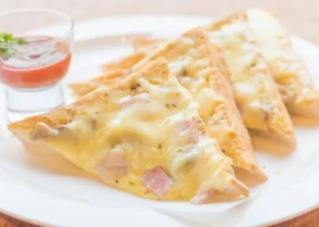 Səhər üçün dadlı seçim – hisə verilmiş toyuqlu isti buterbrod resepti